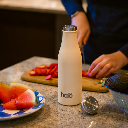 Self-Cleaning Water Bottles : Halo smart water bottle