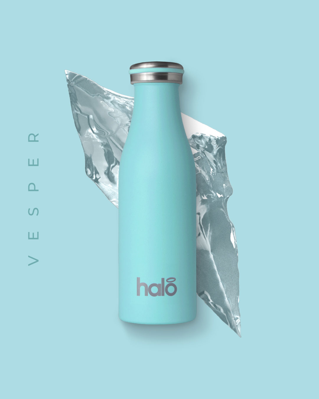 Halo Bottle 500ml green reusable water bottle with ice.